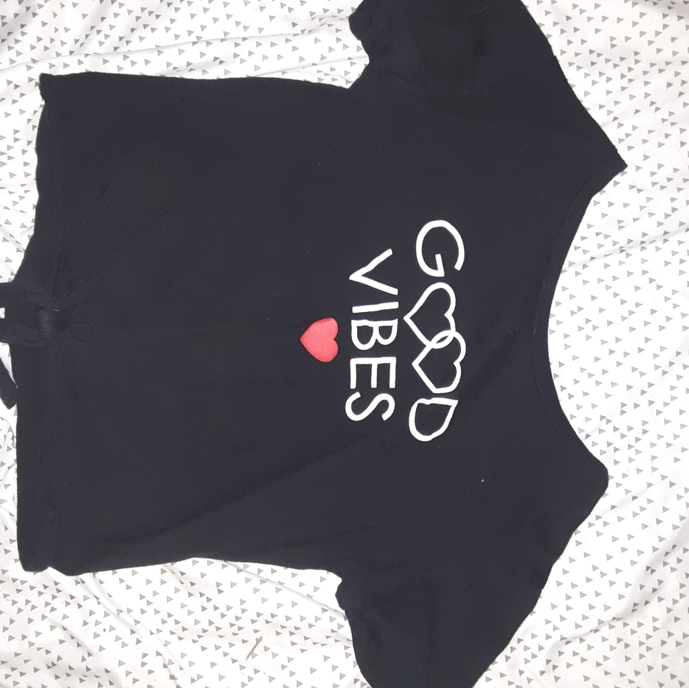 Short sleeve "Good Vibes" shirt